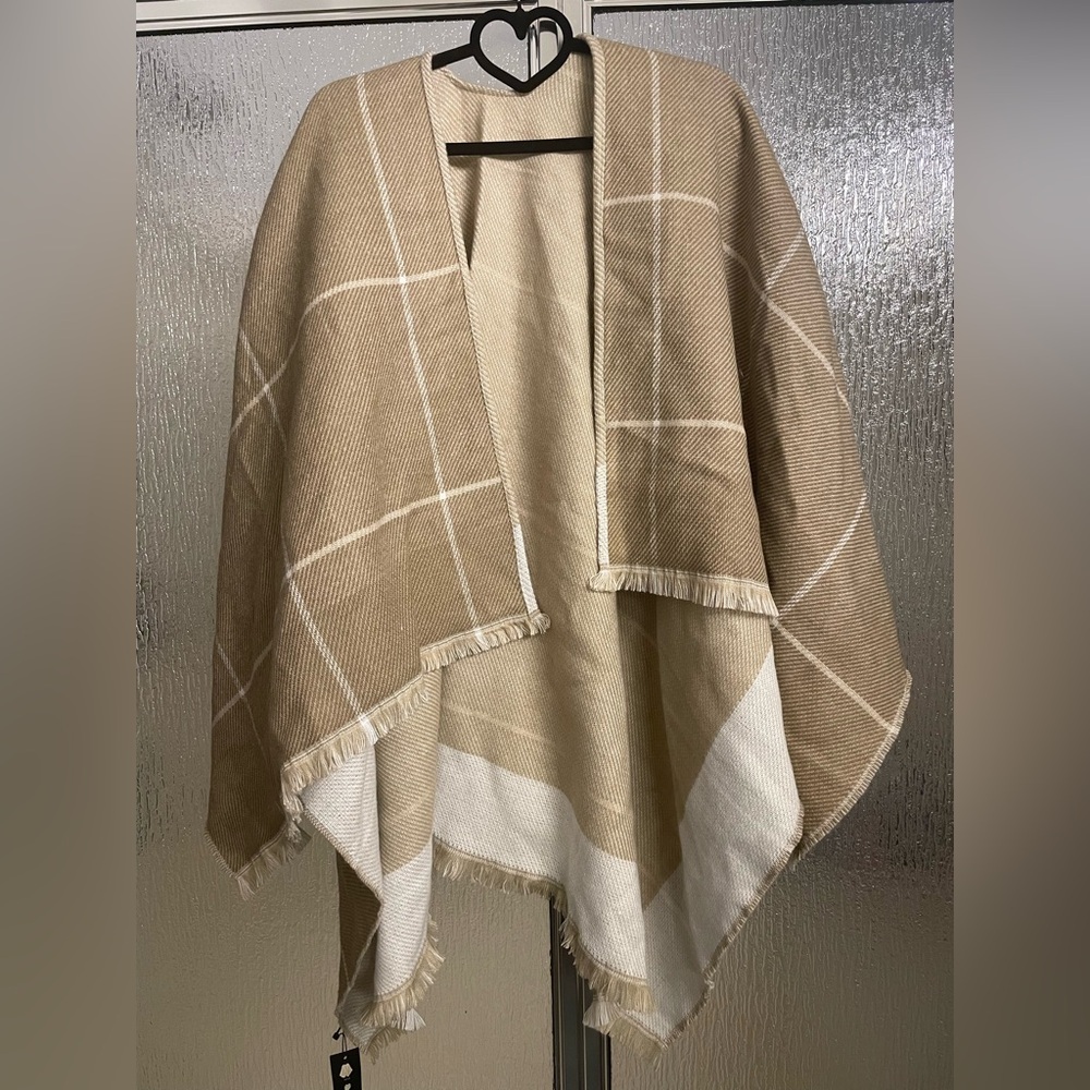 Banana Republic Tan and Cream Poncho